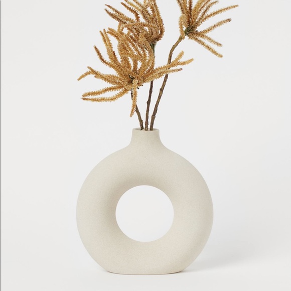 H&M CERAMIC DONUT SMALL VASE BEIGE - Picture 1 of 9